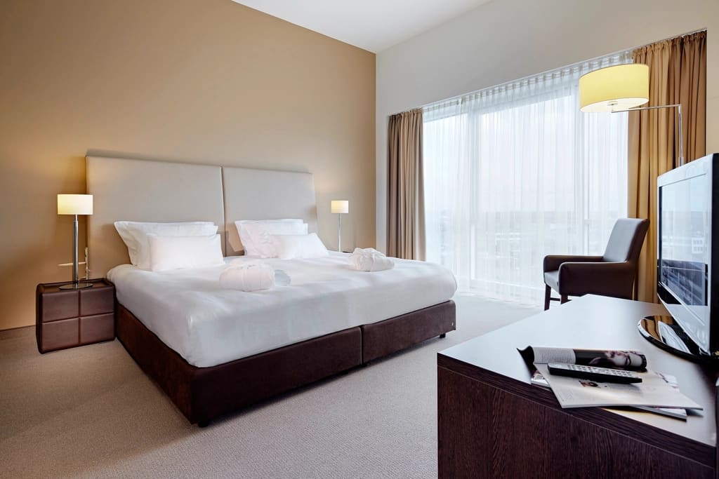 Deluxe Room seating